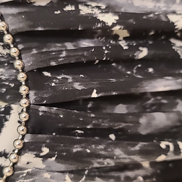 Top - Picture 4 of 5